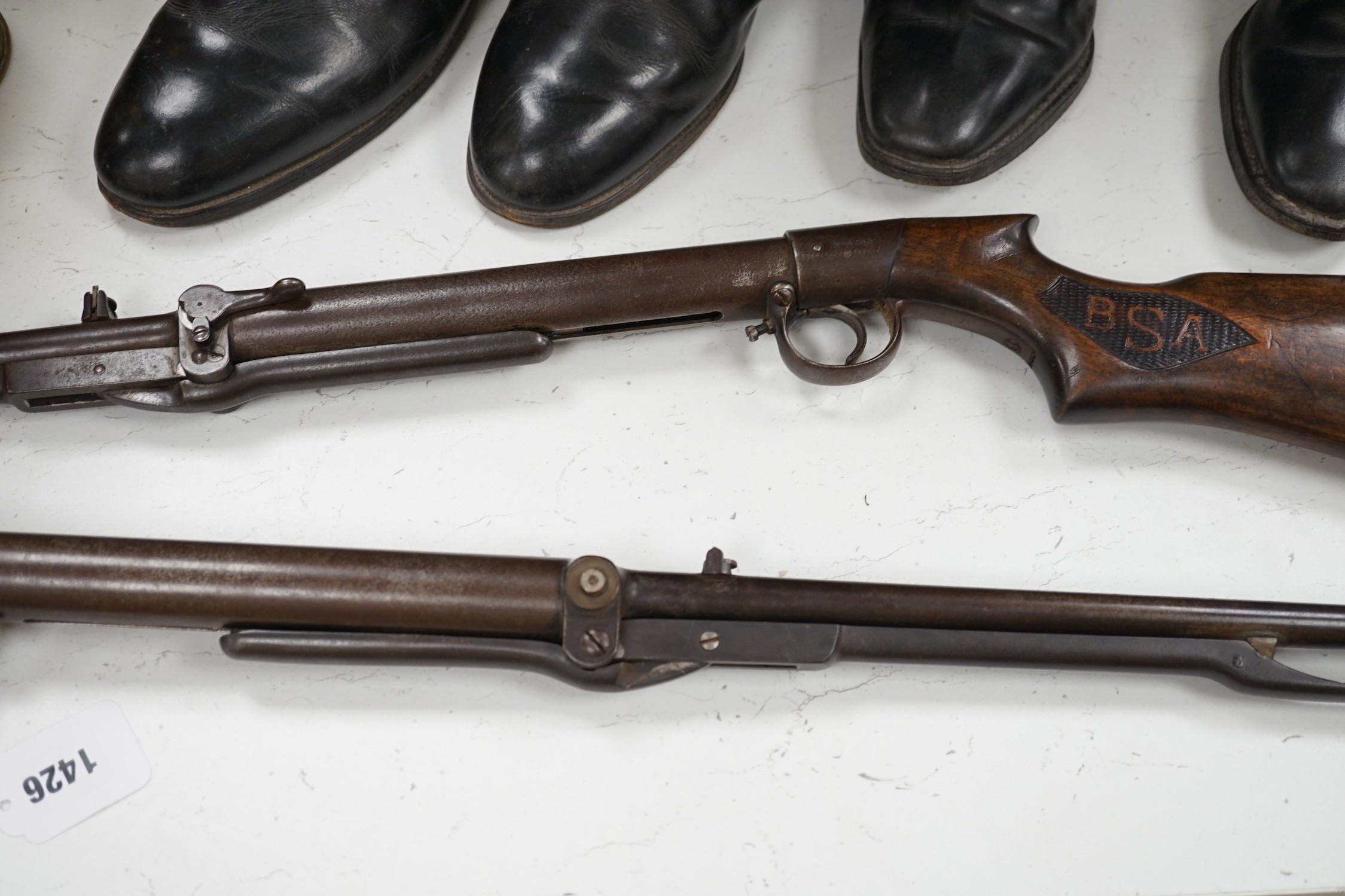 A BSA air rifle no.4343 and a Lincoln Jefferies air rifle no.22657
